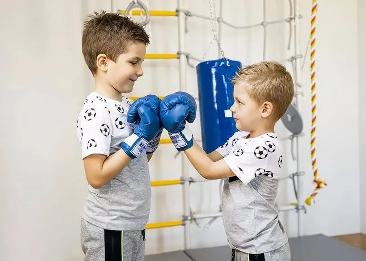 worek-bokserski-20-kg-plec-kobieta-mezczyzna-dziewczynka-chlopiec-kolor-dominujacy-niebieski