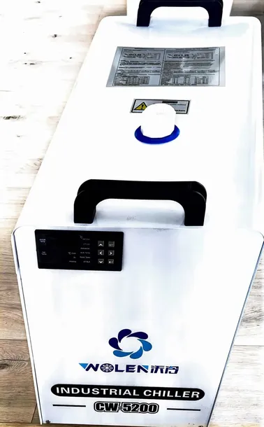 chiller-cw-5200-waga-z-opakowaniem-26-kg-stan-nowy