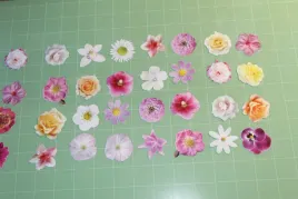 komplet-papierowych-scrapek-kolorowe-kwiaty-or-zestaw-25-elementow