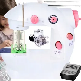 prawdziwa-maszyna-do-szycia-dla-dzieci-z-oslona-na-palce-igla-nici-lampka