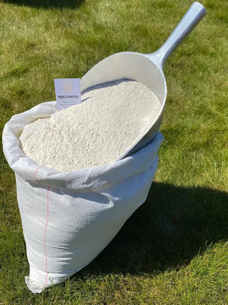lowicka-chlebowa-maka-pszenna-typ-650-5kg-stan-nowy