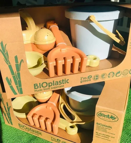 zestaw-do-piasku-2-dantoy-bohater-brak