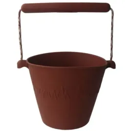 wiaderko-silikonowe-do-wody-i-piasku-rust-scrunch