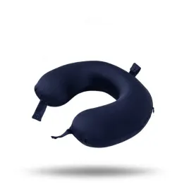 jedwabna-poduszka-podrozna-rogal-na-szyje-100percent-jedwab-meravil-granatowa