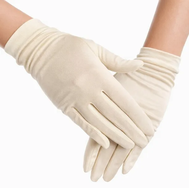 jedwabne-rekawiczki-nawilzajace-95percent-jedwab-do-kremu-spa-na-noc-meravil-rodzaj-rekawiczki