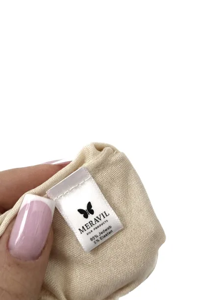 jedwabne-rekawiczki-nawilzajace-95percent-jedwab-do-kremu-spa-na-noc-meravil-produkt-wprowadzony-do-obrotu-na-terenie-ue-przed-13-12-2024-nie