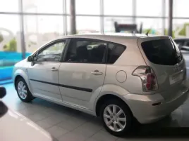 listwy-boczne-drzwi-toyota-corolla-verso-2004-09