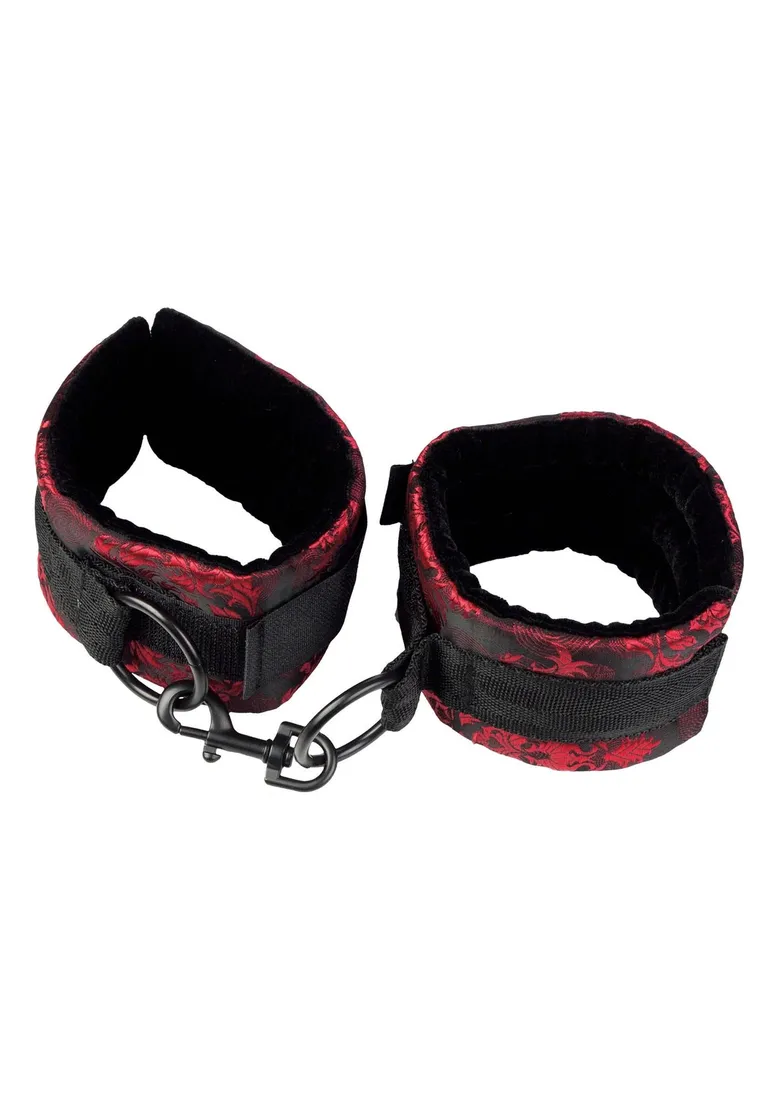 scandal-universal-cuffs-black