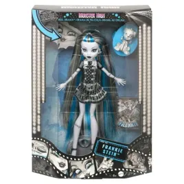 lalka-monster-high-reel-drama-frankie-stein-piesek-watzie
