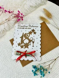drewniana-kartka-na-18-urodziny-personalizowany-pamiatkowy-bon-na-pieniad