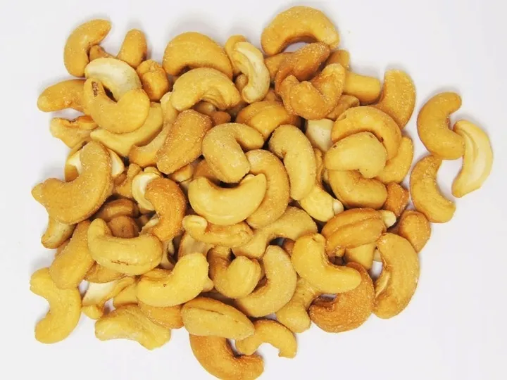 nerkowce-cale-prazone-solone-1-kg-orzechy-nerkowca
