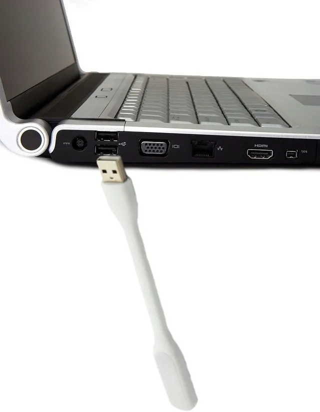 esperanza-lampka-flexilight-led-usb-do-laptopa-komputera-i-ladowarki-17cm