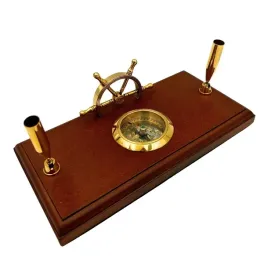 marynistyczny-zestaw-biurkowy-kolo-sterowe-kompas-uchwyty-tt019