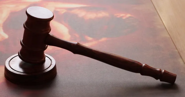 mlotek-sedziowski-wh170-material-wykonania-drewno-kolor-brazowy