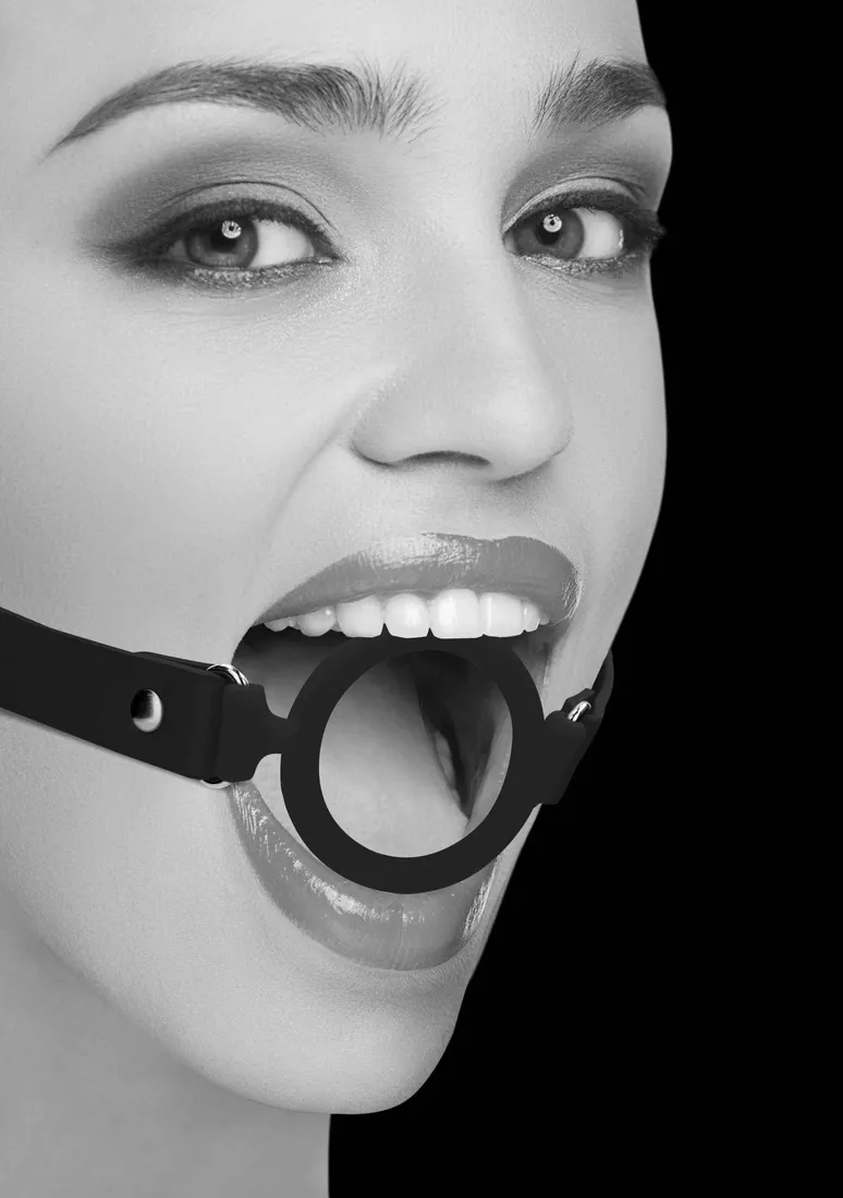 silicone-ring-gag-with-adjustable-bonded-leather-straps-marka-inna