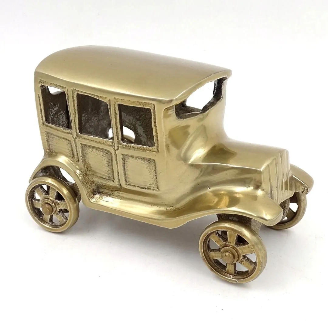 samochod-retro-model-metalowy-n796-stan-nowy