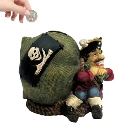 skarbonka-dekoracyjna-pirat-ze-skarbem-14-cm-ce03852