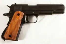 pistolet-colt-45-government-m1911-denix-8312
