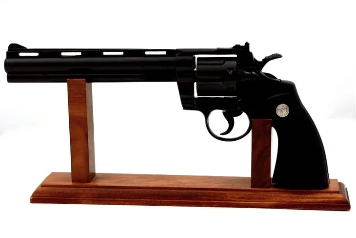 colt-python-357-magnum-z-8-calowa-lufa-denix-1061-kod-producenta-1061-stan-nowy
