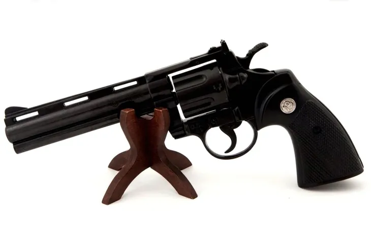 colt-python-357-magnum-z-6-calowa-lufa-denix-1050-stan-nowy-kod-producenta-1050