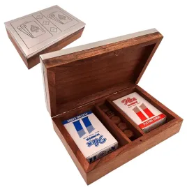 dwie-talie-kart-i-kosci-do-gry-w-pudelku-drewnianym-dc-004