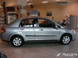 listwy-boczne-drzwi-nissan-tiida-2004-10