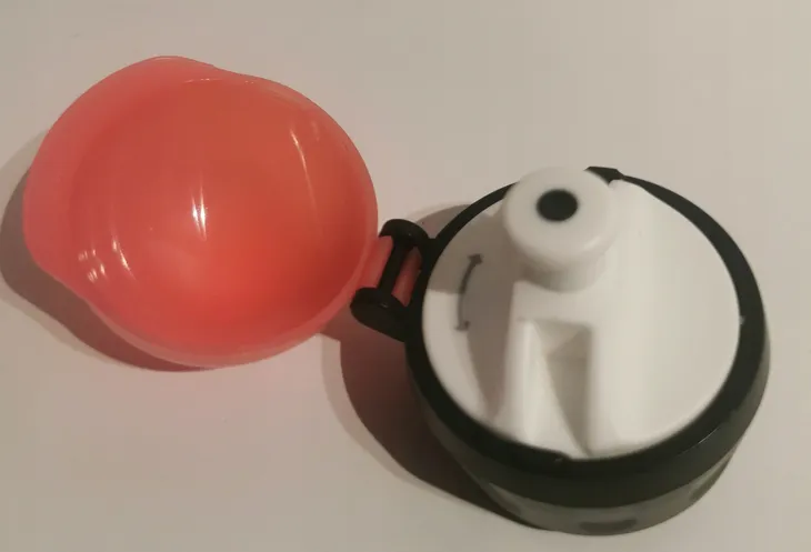 bidon-sigg-myszka-minnie-400-ml-stan-nowy-material-wykonania-tworzywo-sztuczne
