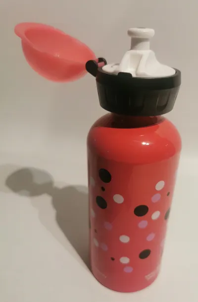 bidon-sigg-myszka-minnie-400-ml-stan-nowy-cechy-dodatkowe-powloka-antyposlizgowa-ustnik-wolne-od-bpa