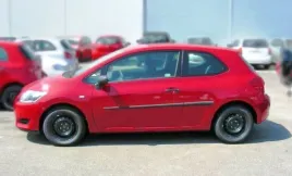 listwy-boczne-drzwi-toyota-auris-3d-2006-12
