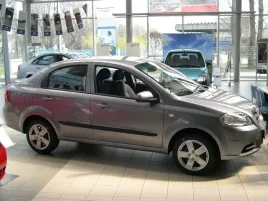 listwy-boczne-drzwi-chevrolet-aveo-sedan-2006-10