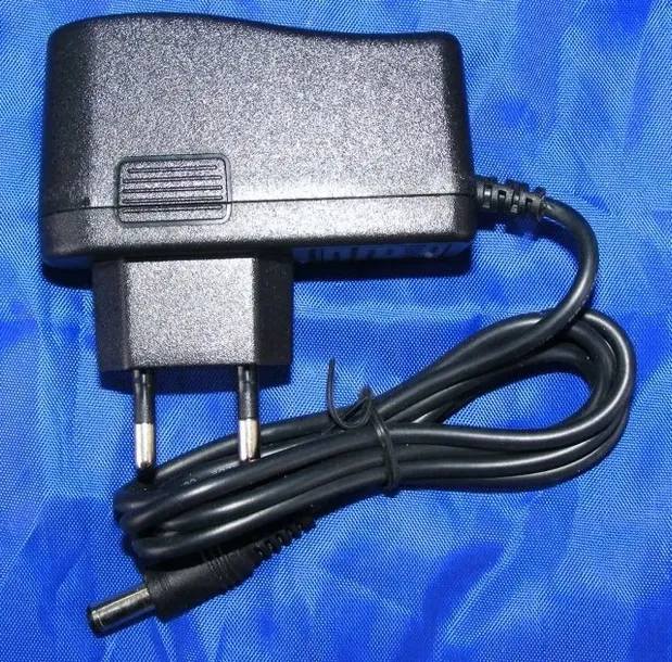 halogen-akumulatorowy-led-20w-mocny-temperatura-barwowa-6000-k