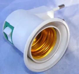 lampa-przejsciowka-zlodziejka-230v-oprawka-e27