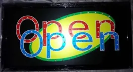 animowana-tablica-led-z-napisem-open