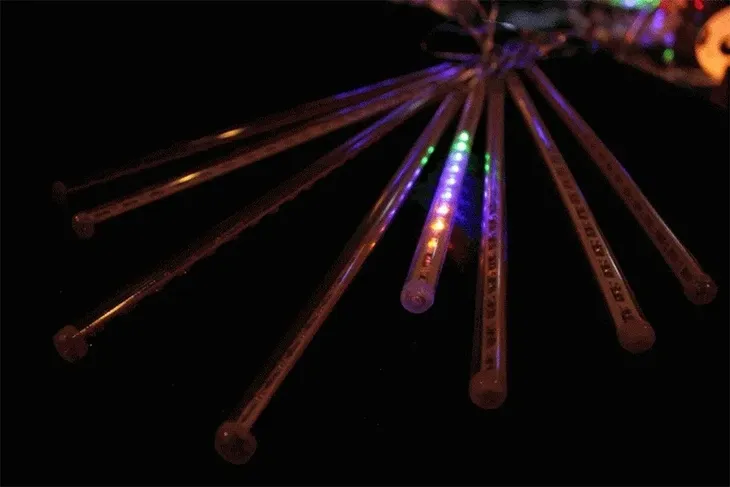 lampki-sople-meteory-152led-30cm-multikolor-liczba-lampek-101-200
