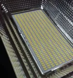 zestaw-solarny-halogen-led-400w-ip68-czujnik-ruchu-panel-i-pilot-jasnosc-26000-lm