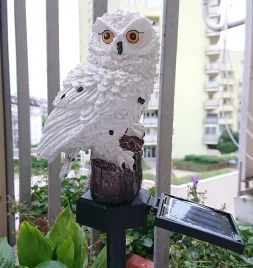 swiecaca-sowa-do-ogrodu-dekoracja-lampa-solarna-8cm-biala-lub-brazowa