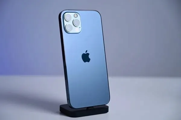 smartfon-apple-iphone-12-pro-128gb-faktura-vat-funkcje-aparatu-lampa-blyskowa-zoom-zdjecia-seryjne-hdr-nagrywanie-wideo-samowyzwalacz-wykrywanie-twarzy-optyczna-stabilizacja-obrazu-panorama-autofocus-cyfrowa-stabilizacja-obrazu