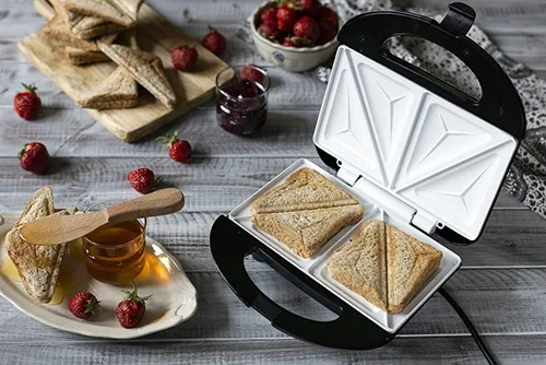 cr-3018-opiekacz-do-kanapek-stan-nowy-marka-camry