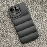 etui-obudowa-do-iphone-12-pro-max-puchowe-the-puffer-case-pokrowiec-apple-stan-nowy