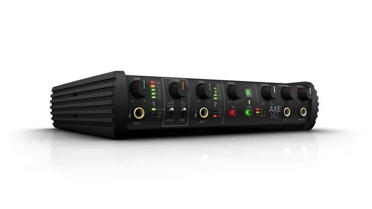 ik-multimedia-axe-i-o-gitarowy-interfejs-audio-usb