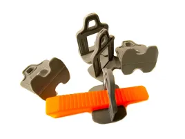 zestaw-300-klipsow-i-klinow-do-poziomowania-plytek-star-43-4909