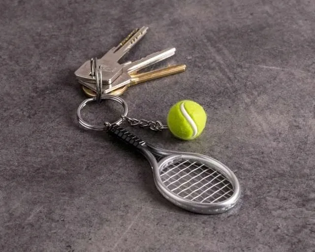 brelok-do-kluczy-tenis-ziemny-gadgetmaster