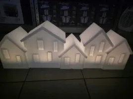 lampa-solarna-domki-ogrodowa-dekoracja-lampka-wbijana-led-czujnik-zmierzchu