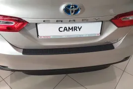 nakladka-listwa-na-zderzak-toyota-camry-2018-