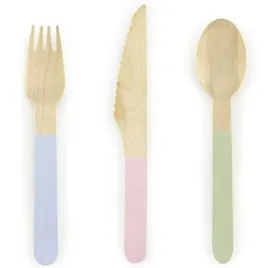 sztucce-drewniane-pastelove-16-cm-18-szt