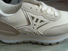 buty-damskie-sportowe-bezowe-lekkie