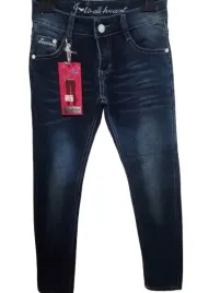 spodnie-jeansy-dziewczece-przetarcia-modne