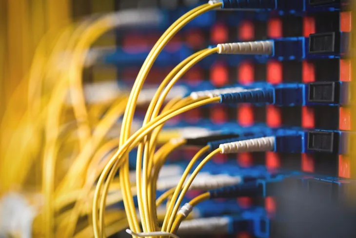 splitter-1x4-g-657a-sc-pc-sc-pc-singlemode-15m-producent-qoltec