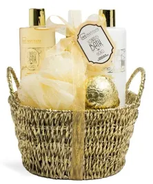 kosmetyki-duzy-kosz-zestaw-prezentowy-swiateczny-kosmetykow-ciala-kapieli