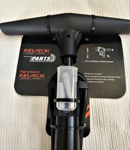 pompka-podlogowa-kengo-pompka-czarny-dlugosc-50-cm